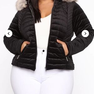 Fashion Nova Black Puffer Jacket with Faux Fur Trim